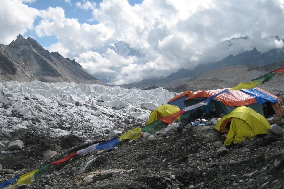 New World Records made by Kami Rita and Saray Khumalo at the Mount Everest